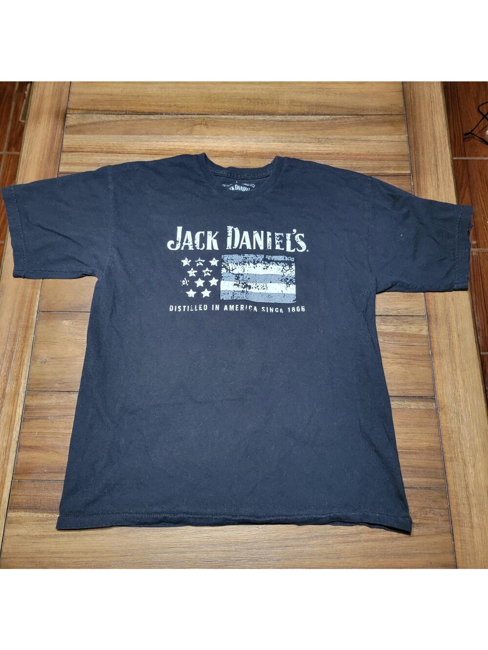 Jack Daniels Unisex Tee American Flag "Distilled In America.." - Size Large